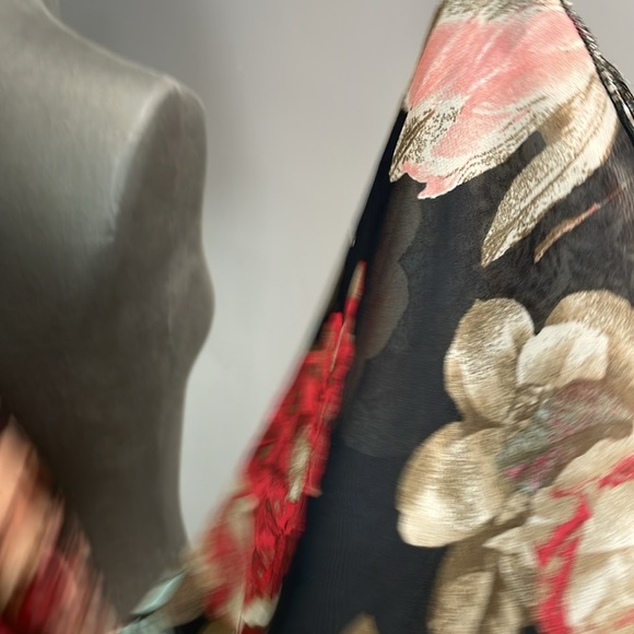 Size Large floral swing dress with beautiful chiffon bell. Body lined. USA - Picture 13 of 17